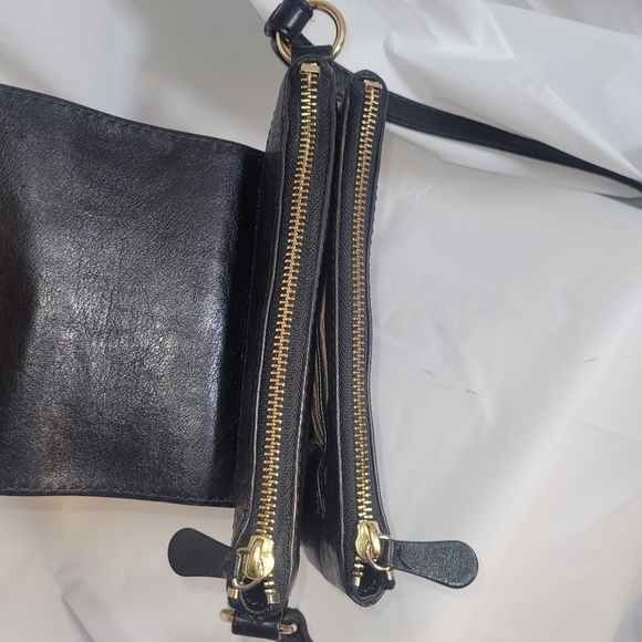 Euc Antonio Melani leather crossbody bag. - Picture 7 of 13